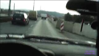 Giovane puttanella catturata in autogrill