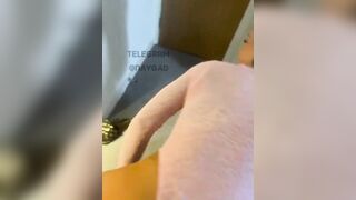 Fanno le troie con il loro amico porco