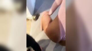 Fanno le troie con il loro amico porco