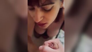 La voiglio tutta in bocca la tua sborra