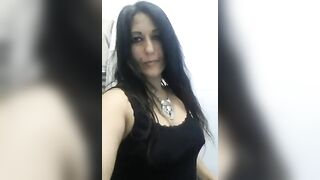 Anteprima del video: Moglie maiala si diverte da sola