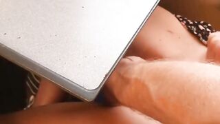 Ditalino a mia moglie in treno