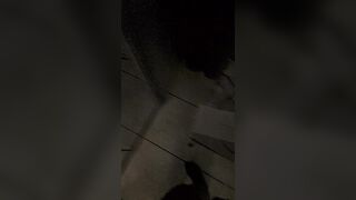 Ragazzo italiano porco si mette in mostra