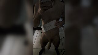 Ragazzo italiano porco si mette in mostra