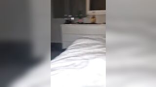 Il cornuto osserva la moglie tromba