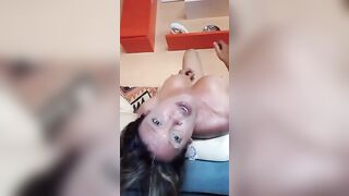 Il porco scopa la bocca della Trans