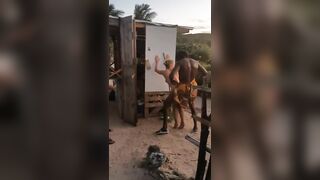 Bionda scopata dal jamaicano alla spiaggia naturista