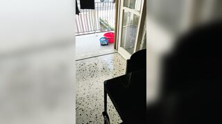 Maialona 64Anni mostra culo sul terrazzo  puttana