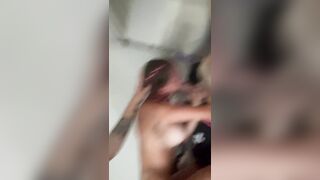 Fratelli romani maiali condividono la puttana