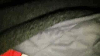 Car sex vecchia troia Napoletana  Gode e viene con le dita