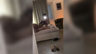 Marcella trans italiana cavalca un follower