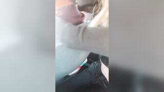 Trans italiana pronta a scopare col taxista