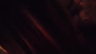 Transessuale bionda escort Milano spompina cliente