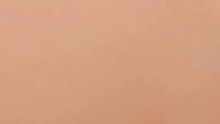 Moglie tradisce il marito con un uomo più bravo a letto