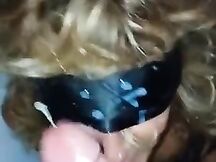 Pompino da moglie bionda cuckold