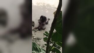 Negro filmato mentre scopa la sua donna