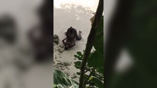 Negro filmato mentre scopa la sua donna