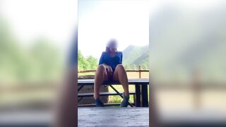 Porca salernitana si masturba outdoor