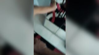 Il bull mi sfonda a pecora ed io mi filmo per mio marito