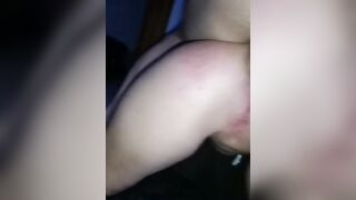 Mia moglie a pecorina sfondata duramente dal toro