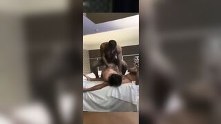 Sesso a tre con Pino e Daniele amici del mio cornuto