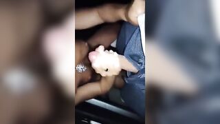 Mia moglie fa una sega e spompa il cazzo al guardone