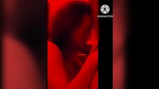 Mia moglie che succhia e lo prende dietro