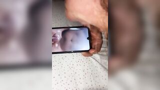 Tradimento su whatstapp con il bull