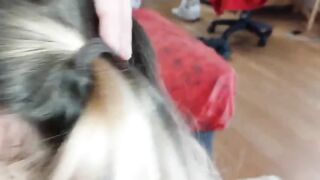 Si fa sbattere dal migliore amico del suo ragazzo