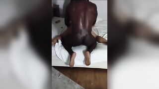 Tanti grossi cazzi neri per me che sono una troia