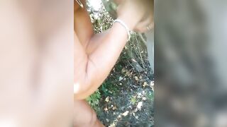 In gita nel bosco troviamo sempre un cazzo per lei