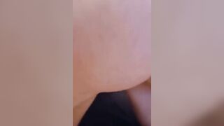 Moglie tettona ha il cazzo del bull nel culo