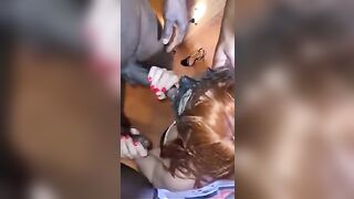 La sborra di 3 cazzoni neri per lei