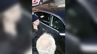 Mia moglie si sditaliana al parcheggio pubblico