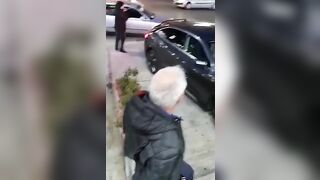 Mia moglie si sditaliana al parcheggio pubblico