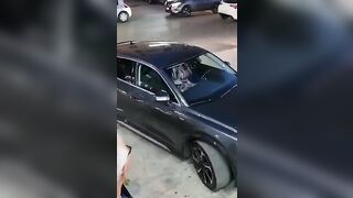 Mia moglie si sditaliana al parcheggio pubblico