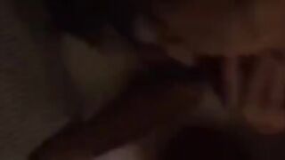 Fidanzato si sega mentre la sua donna tromba