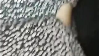 Gangabang con 4 guardoni e quella vacca della sua donna