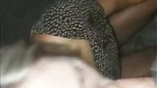 Gangabang con 4 guardoni e quella vacca della sua donna