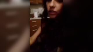 Anteprima del video: Si fa scopare per quel cornuto del marito Mirko