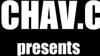 il puttaniere cattura una giovane troietta infreddolita