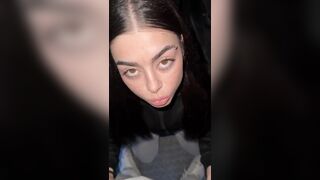 Troia di instagram in cerca di fama e ricchezza