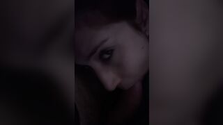 Schiava succhia cazzo