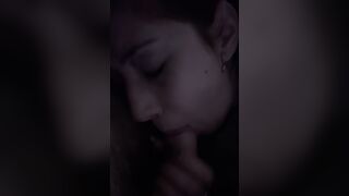 Schiava succhia cazzo