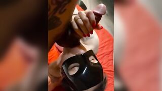 Fidanzata italiana pompinara succhia e riceve schizzi di sperma