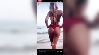 Anteprima del video: Manuelina video hot in spiaggia e magnifico culo