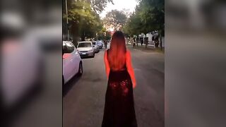 Guendalina Tavassi indossa un abito molto sexy