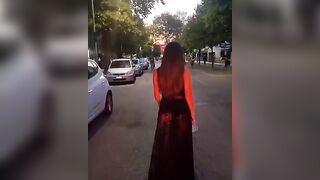 Guendalina Tavassi indossa un abito molto sexy