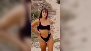 Iris davvero bellissima in questo video hot