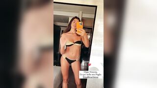 Fabrizia Santarelli video hot selfie in bikini